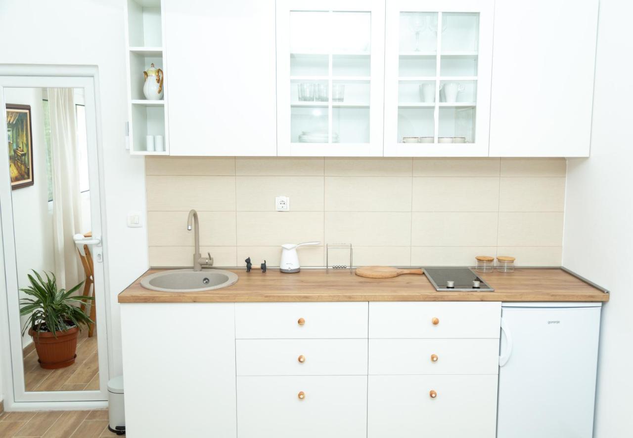Plamenatz Studio Apartments Virpazar Luaran gambar