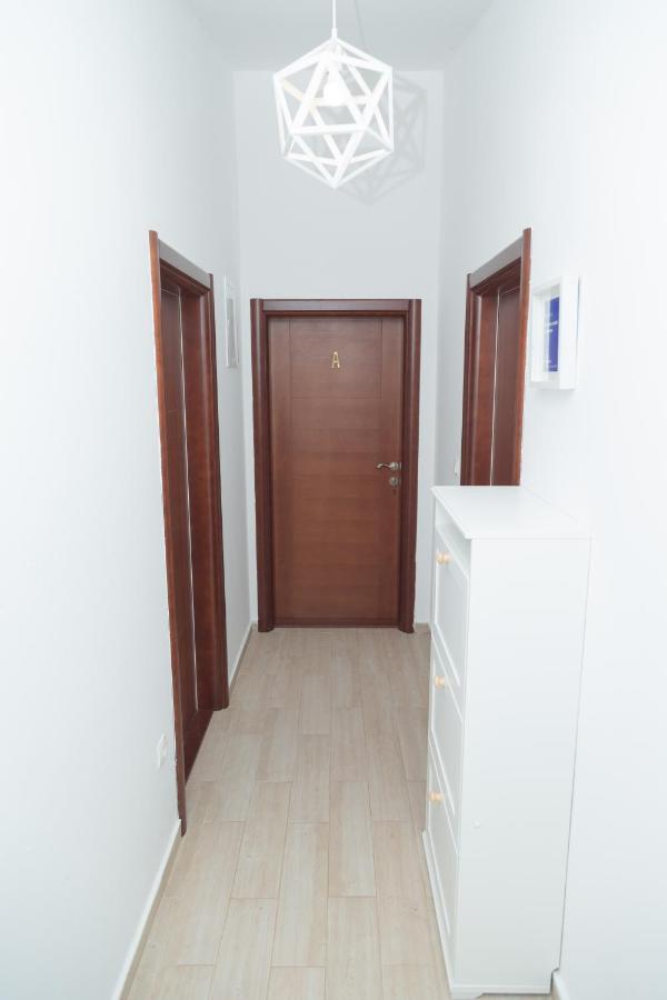 Plamenatz Studio Apartments Virpazar Luaran gambar
